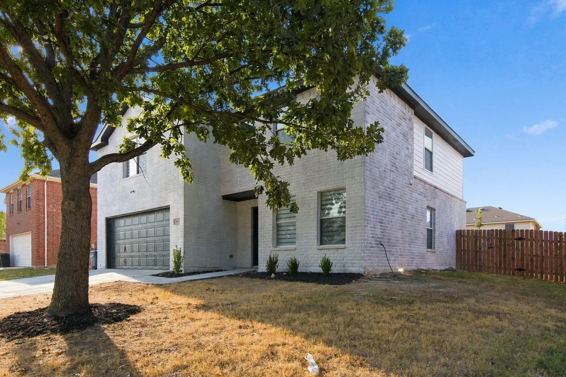 Photo of 717 Redwing Drive