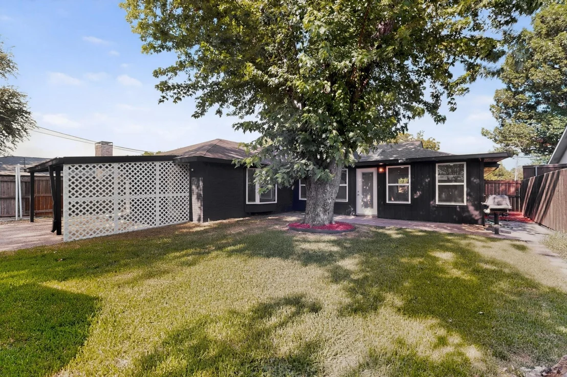 Photo of 3045 Lockmoor Lane