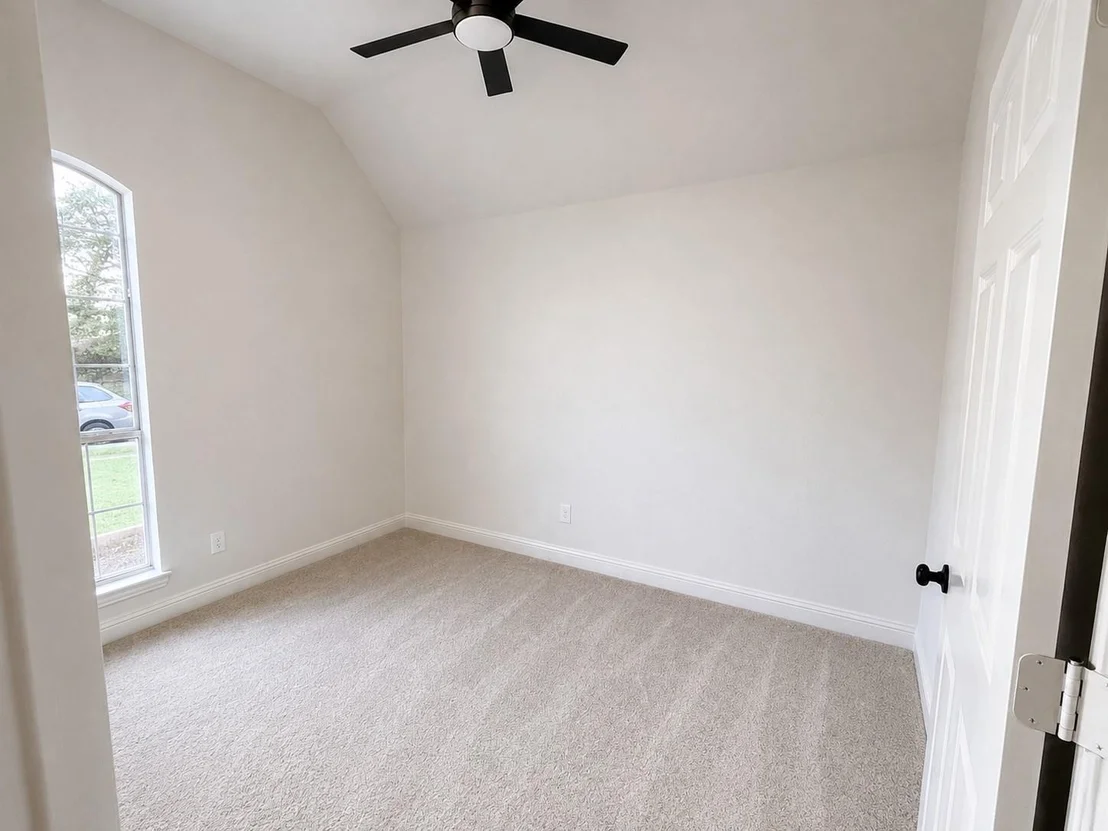 Photo of 6608 Macintosh Drive