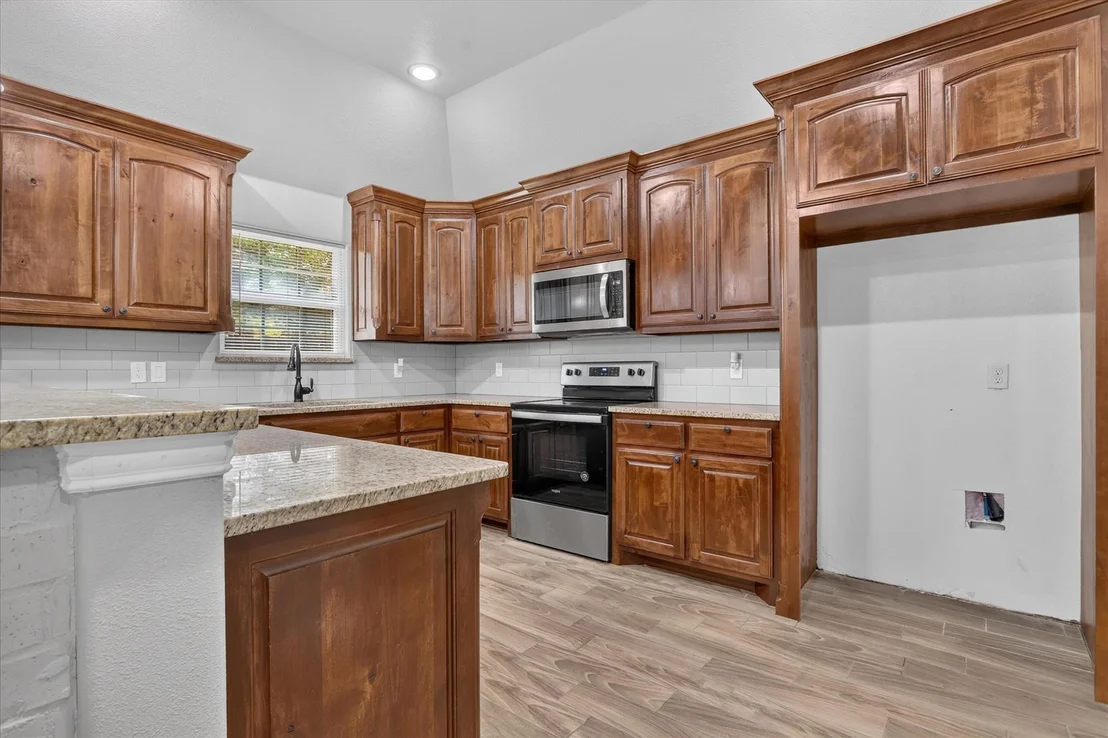 Photo of 1612 Tanglewood Drive