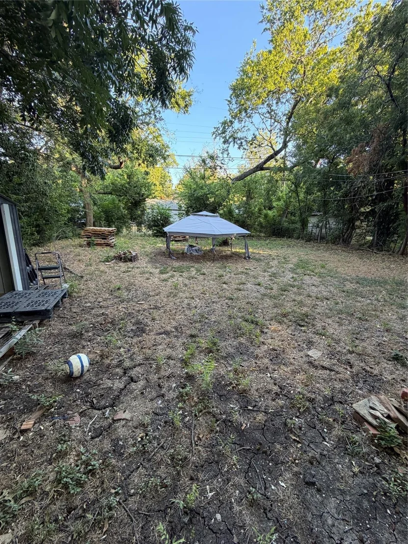 Photo of 3920 Leland Avenue