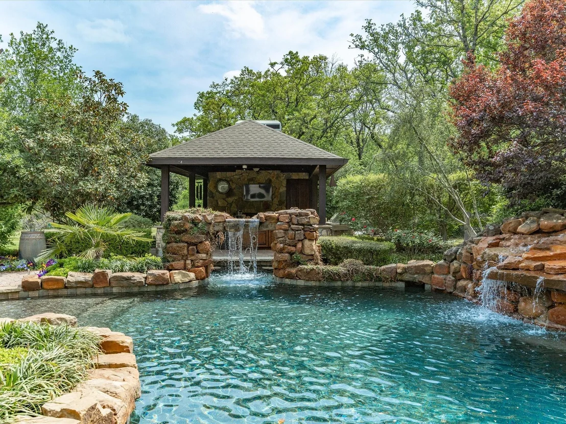 Photo of 625 Estates Drive