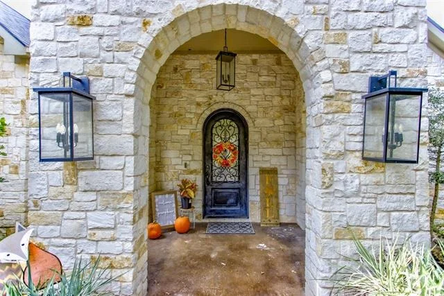 Photo of 122 Forest Creek Circle