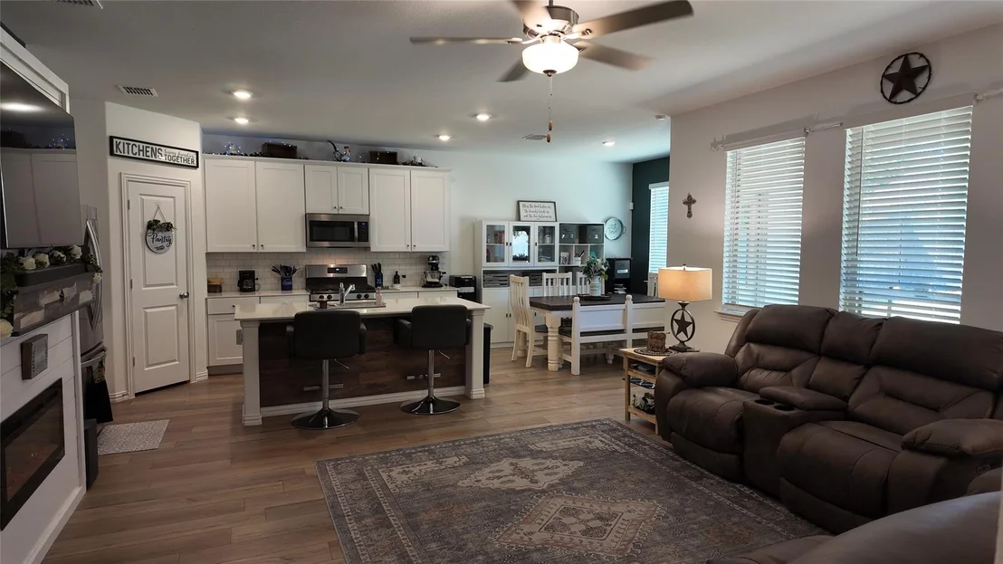 Photo of 1221 Pistachio Drive