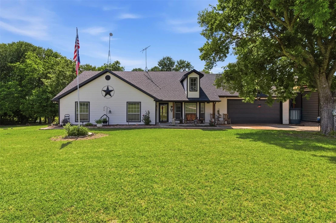 Photo of 2725 County Road 494