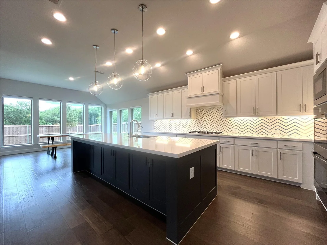 Photo of 2834 Midlake Drive