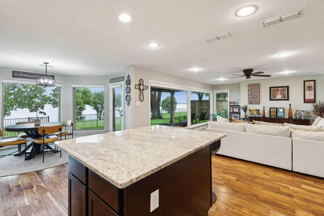 Photo of 4414 Scenic Drive