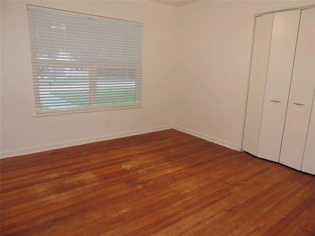 Photo of 581 Alexander Road