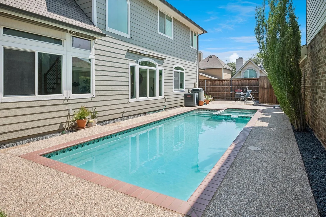 Photo of 408 Silverton Drive