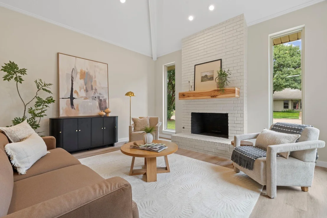Photo of 2202 Silver Holly Lane