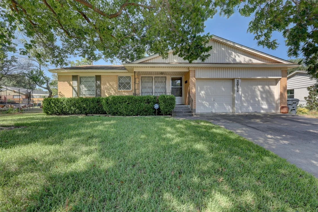 Photo of 2012 Mountainview Drive
