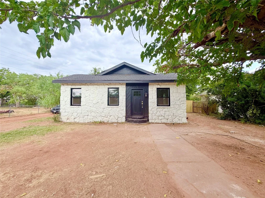 Photo of 525 Miller Street