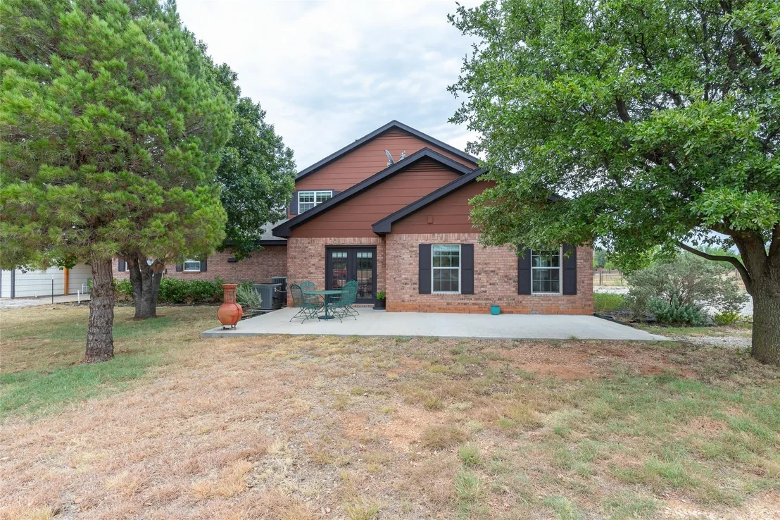 Photo of 582 Clark Road