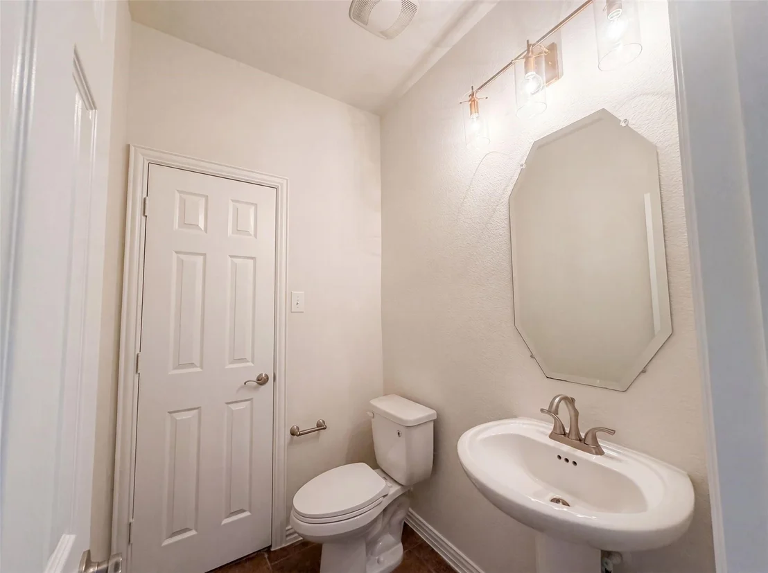 Photo of 1421 Caruth Lane