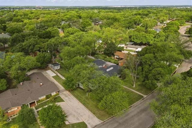Photo of 1602 Elmwood Drive