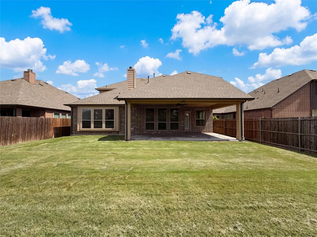 Photo of 725 Lyndhurst Drive