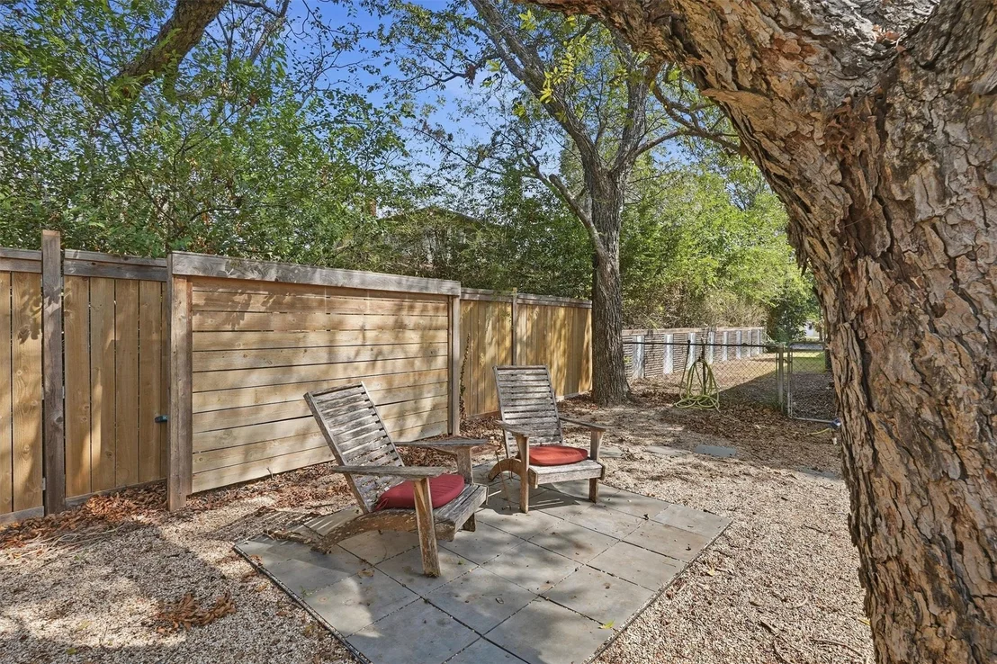 Photo of 704 Forrest Avenue