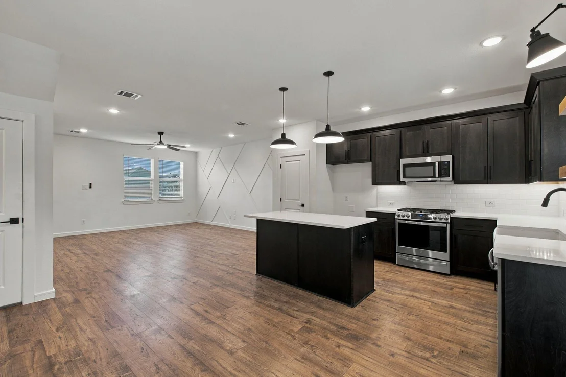Photo of 604 Brook View Drive