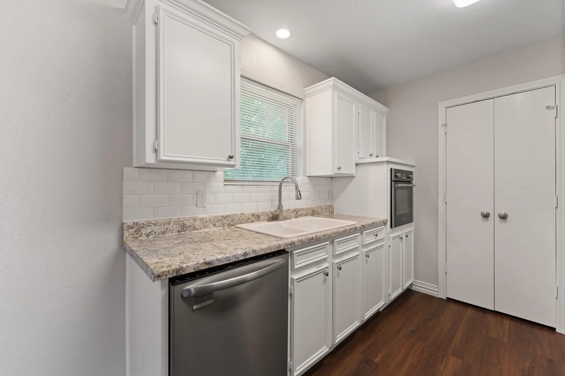 Photo of 433 Black Oak Lane