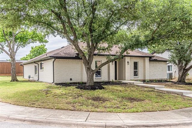 Photo of 2220 Greenvalley Drive