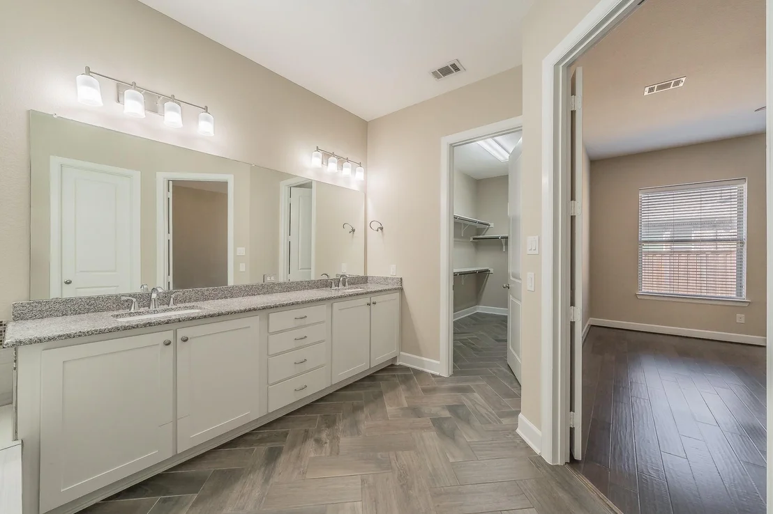 Photo of 1102 Rendon Place