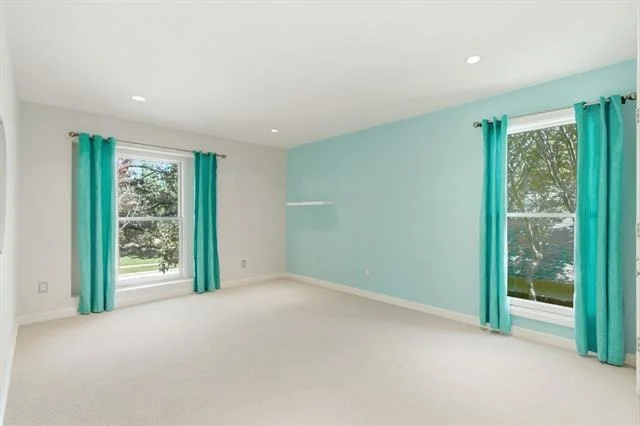 Photo of 237 Woodcrest Drive