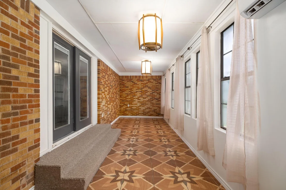 Photo of 137 Gardner Drive