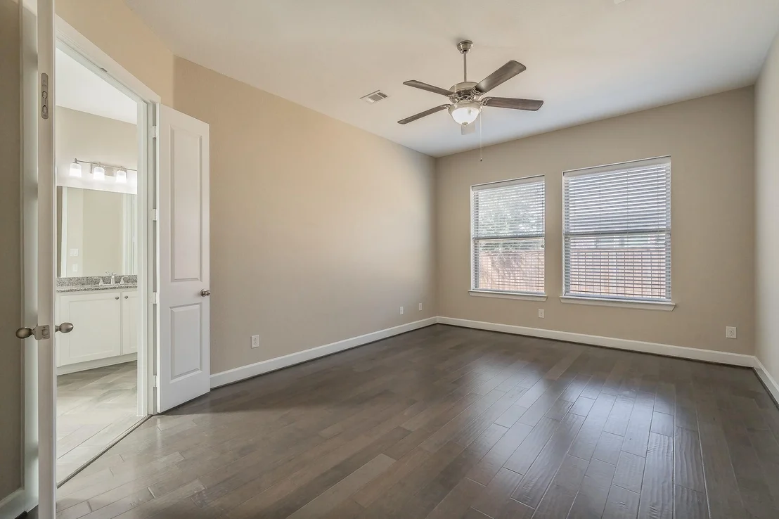 Photo of 1102 Rendon Place