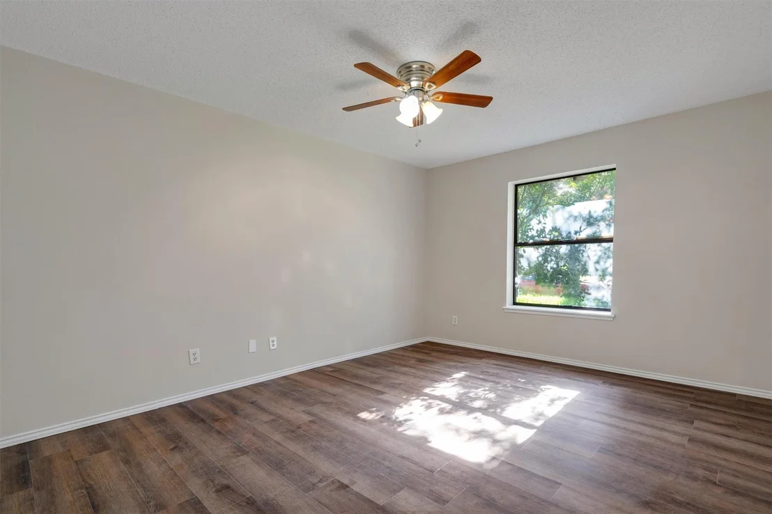 Photo of 209 Mistletoe Lane