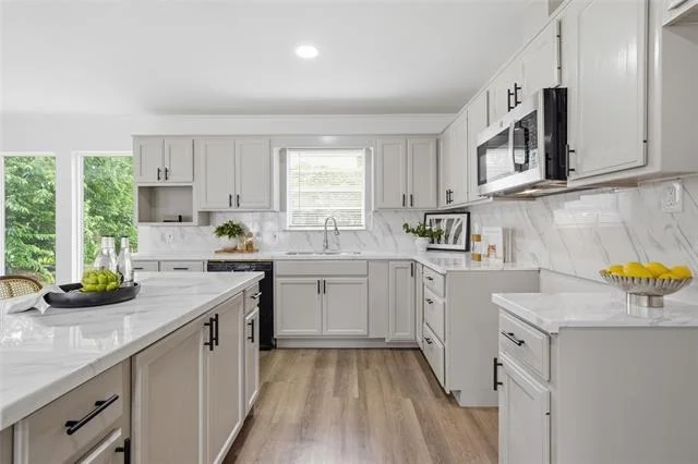 Photo of 305 Avenue I