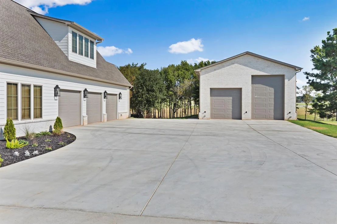 Photo of 23180 Bridle View Drive