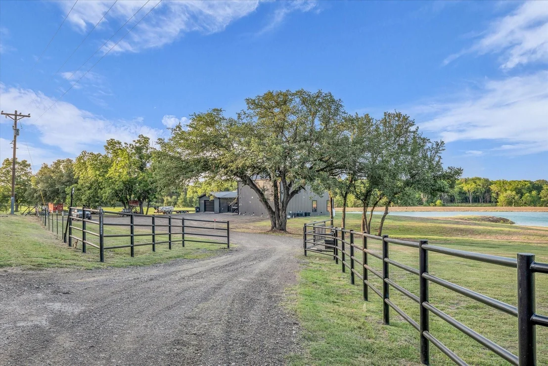 Photo of 350 County Road 494 S