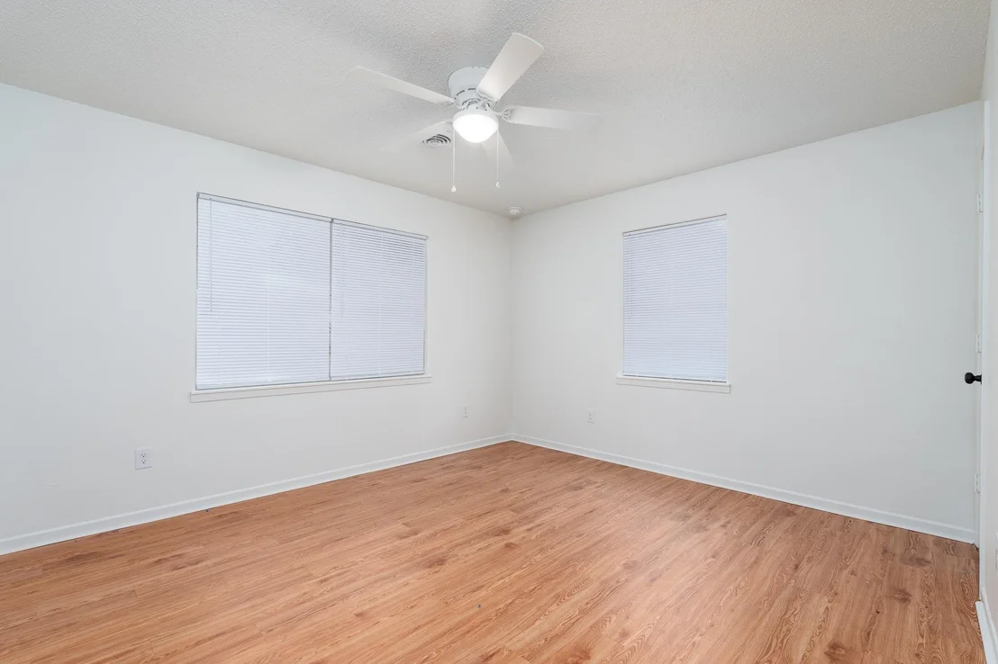 Photo of 102 S 2nd Street
