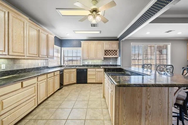 Photo of 1141 Lake Halbert Road