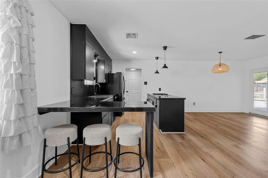 Photo of 5831 Caldwell Street