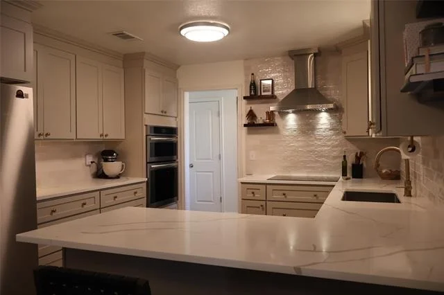 Photo of 1033 Royal Lane