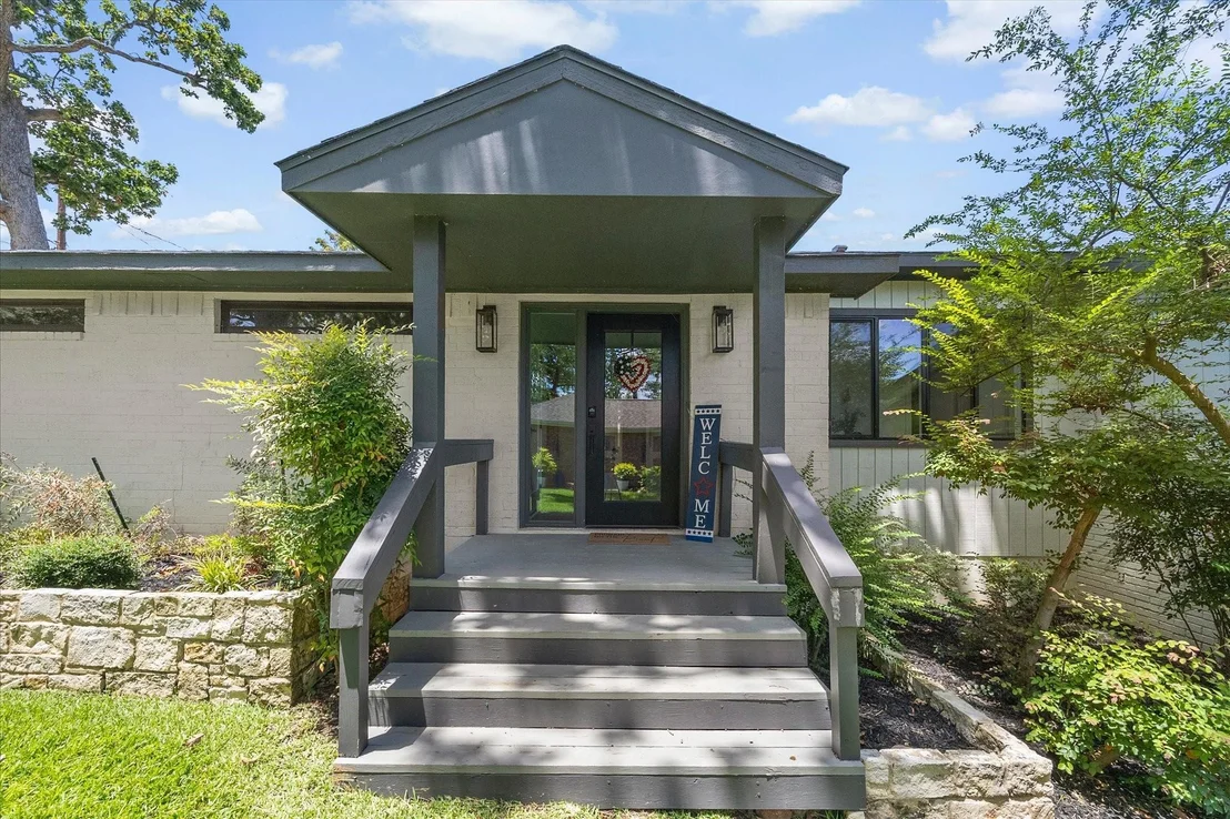 Photo of 524 Sampan Drive