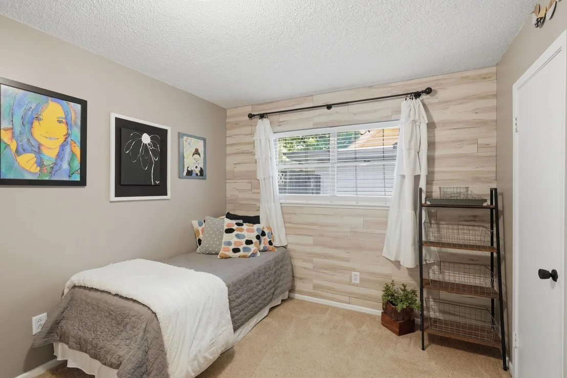 Photo of 858 Canyon Court