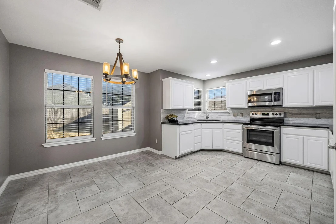 Photo of 607 Meadowbrook Drive