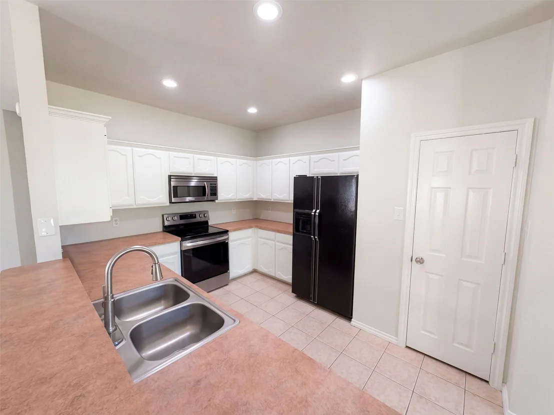 Photo of 2617 Silver Hill Drive
