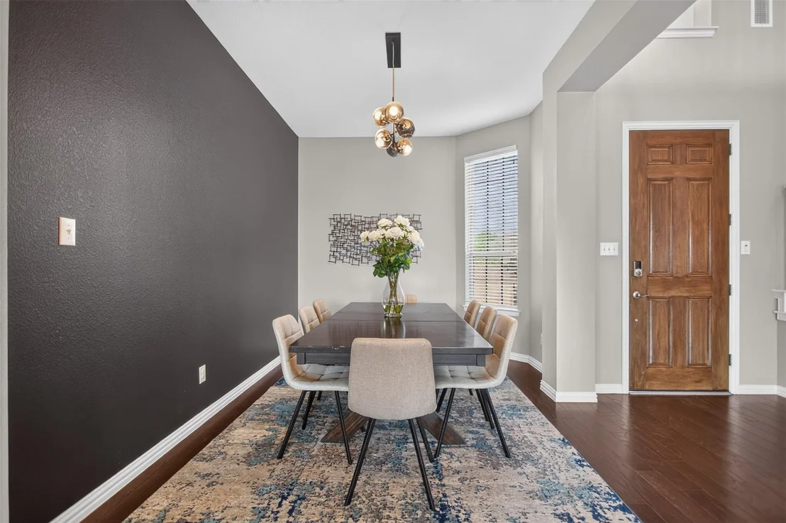 Photo of 1020 Longhill Way
