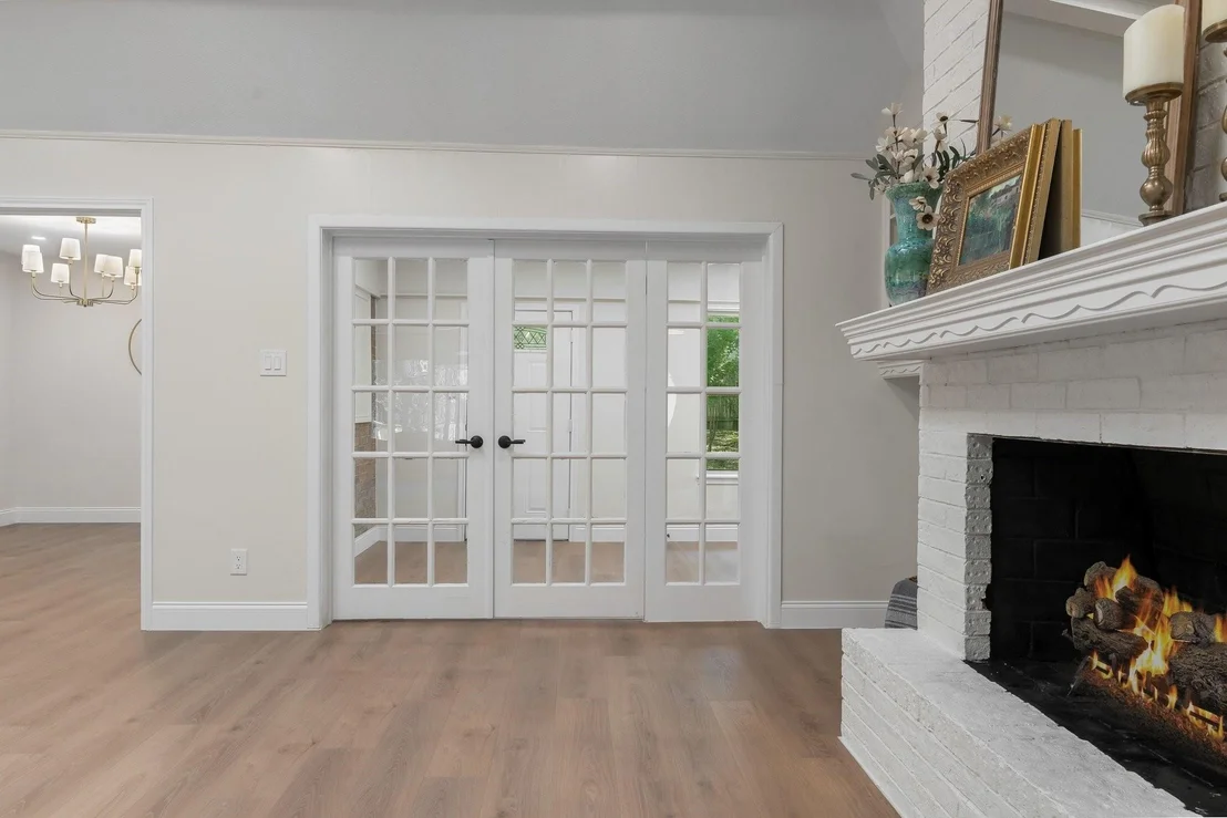 Photo of 2844 Hurstview Drive