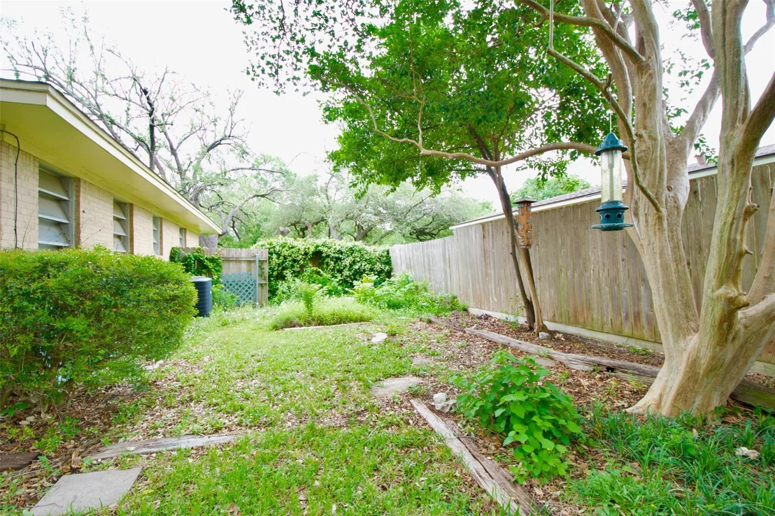 Photo of 4901 Pine Avenue