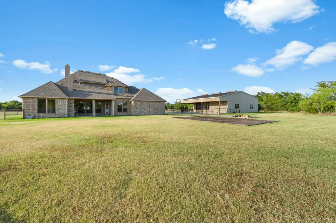Photo of 5001 White Pine Drive