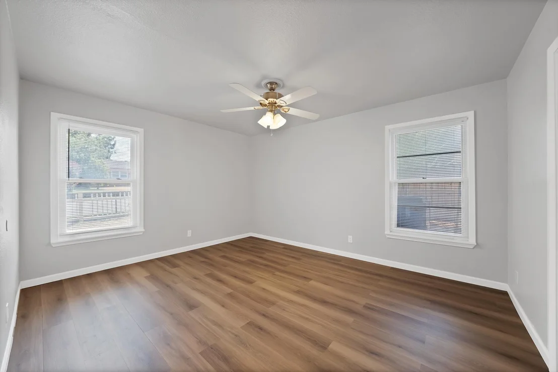 Photo of 1003 Brookhollow Drive