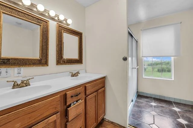 Photo of 12912 Spring Valley Road