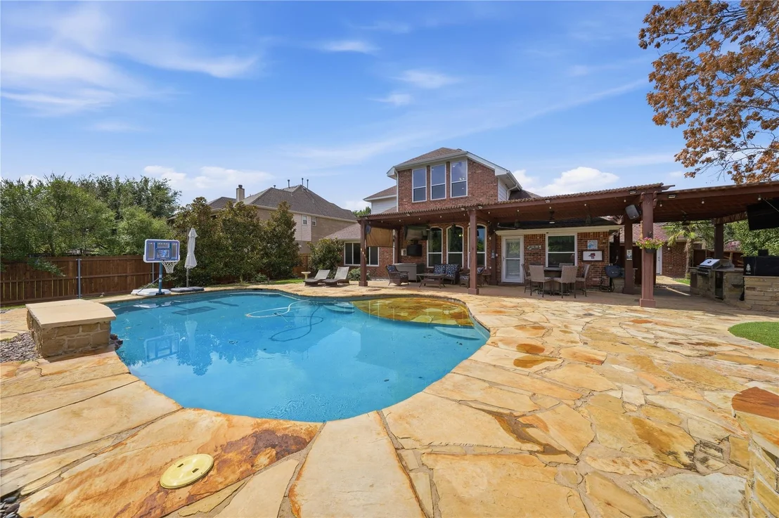 Photo of 1003 Killian Drive