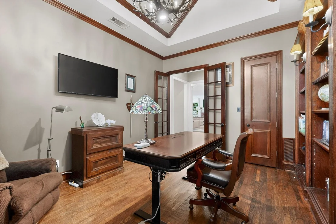 Photo of 5700 Walden Drive