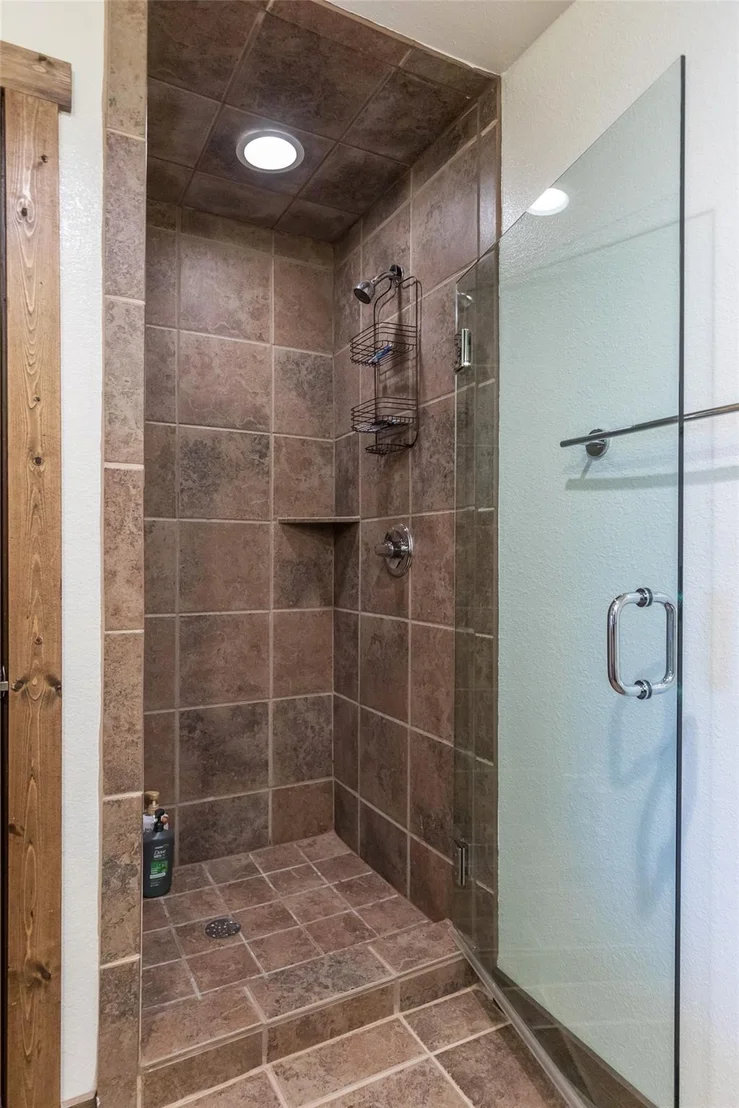 Photo of 440 Lakeside Drive