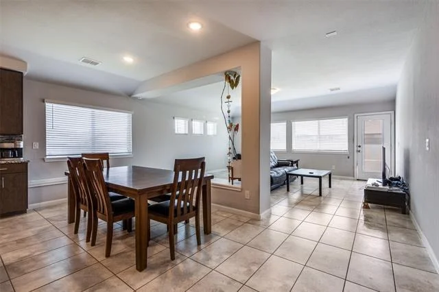 Photo of 1404 Rosebush Road